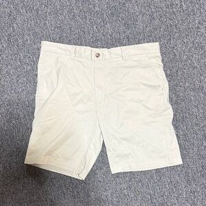 Vineyard Vines Men's Light Tan Shorts